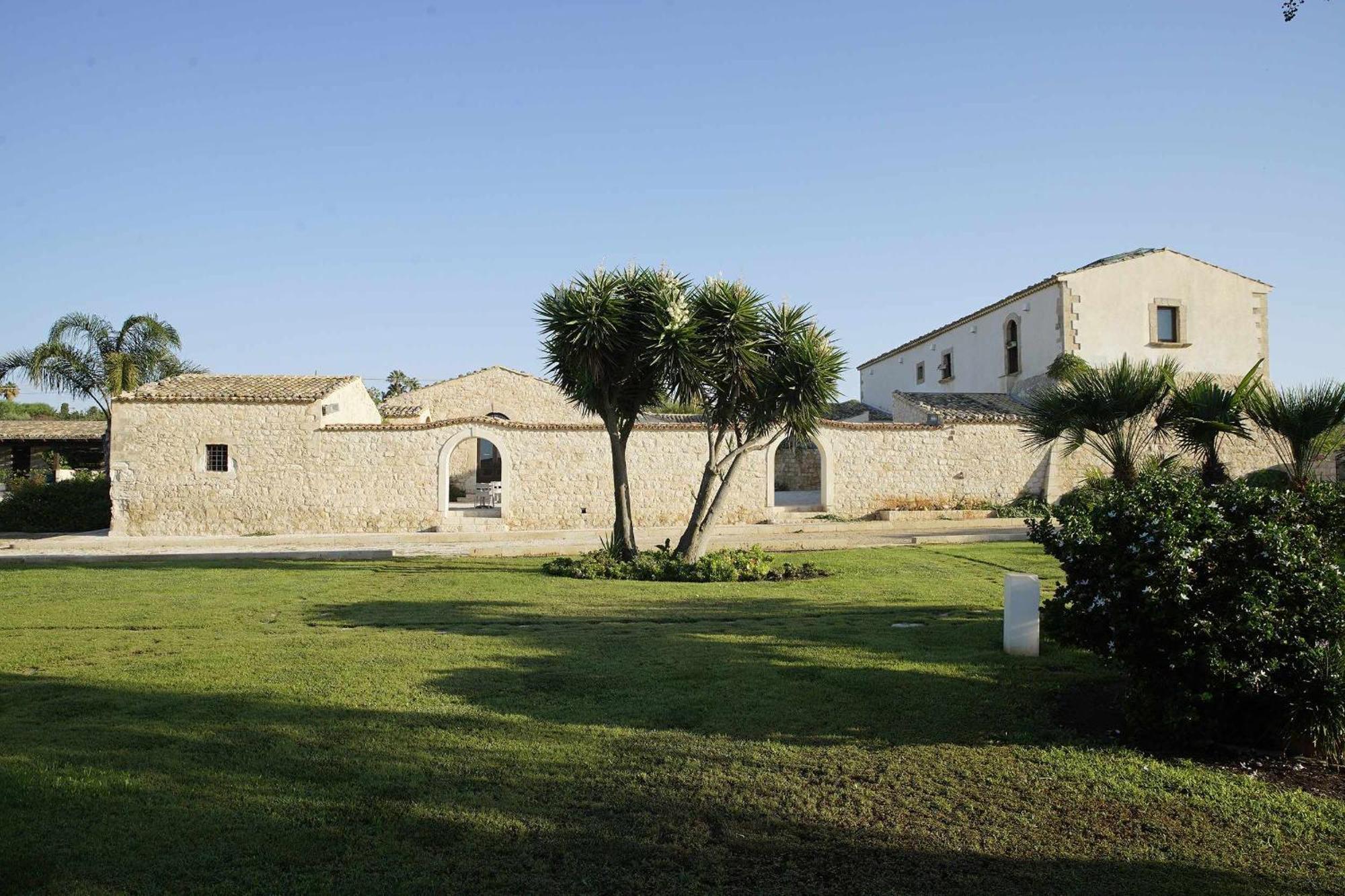 Torre Dantona Country Suites Pozzallo Dış mekan fotoğraf