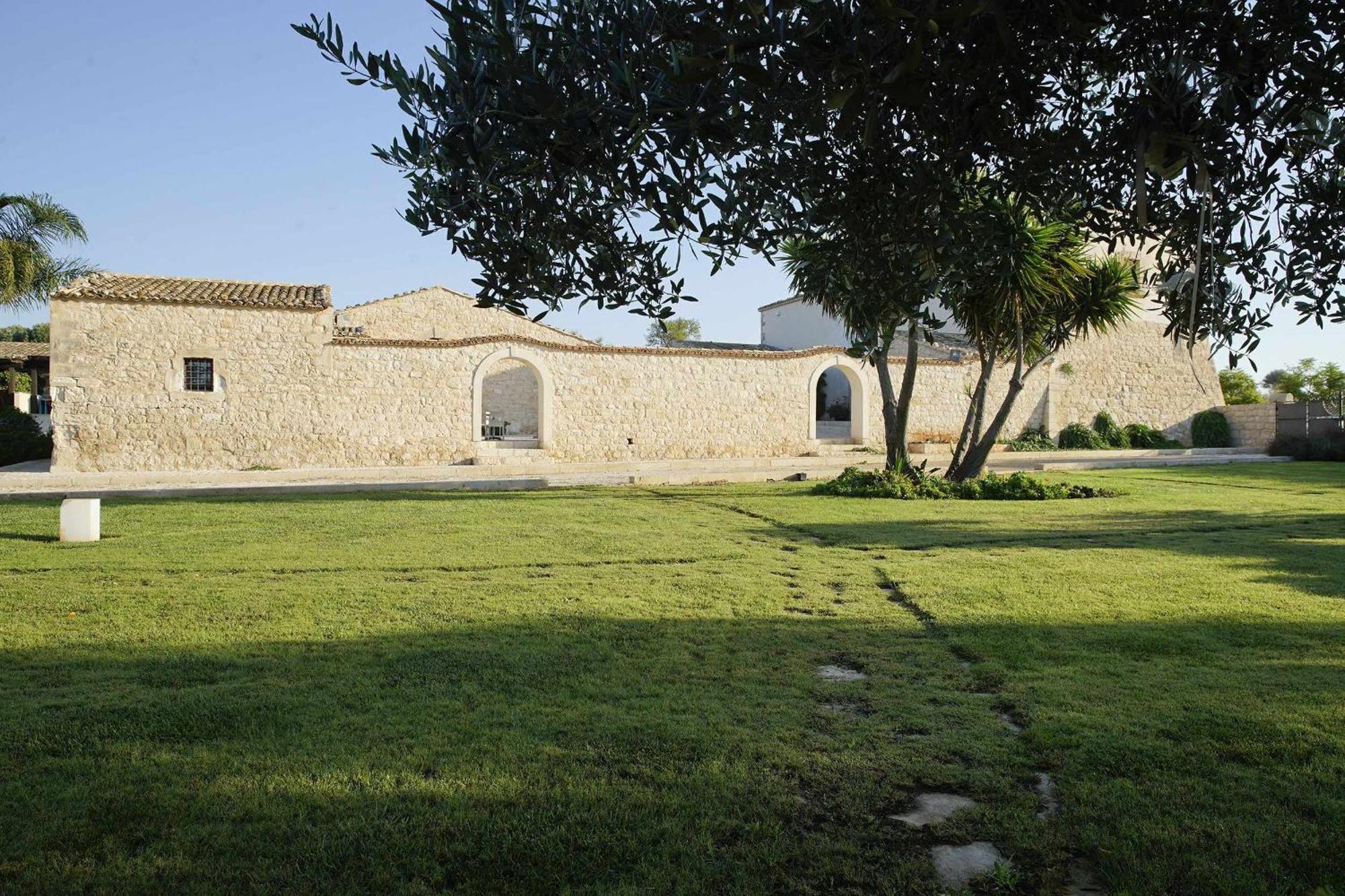 Torre Dantona Country Suites Pozzallo Dış mekan fotoğraf